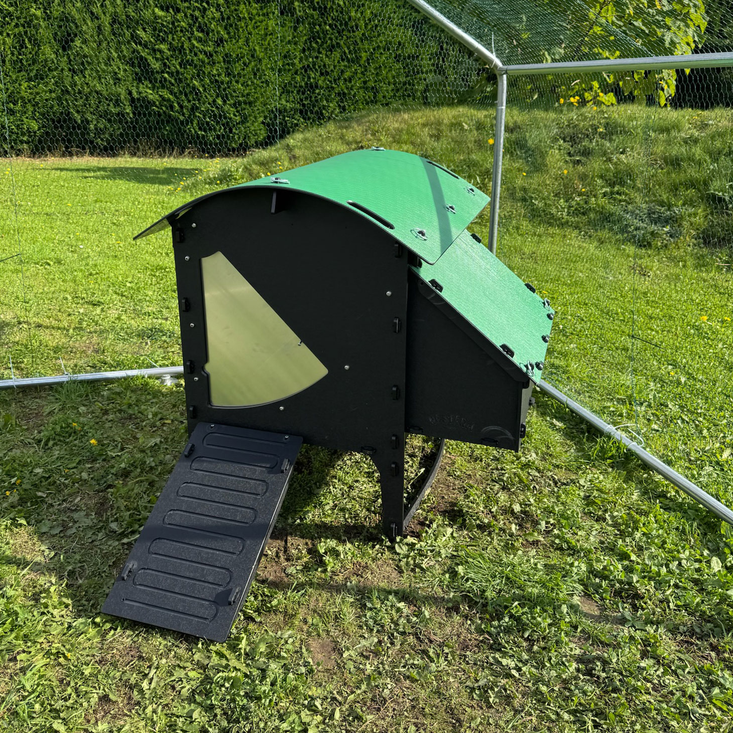 Nestra Chicken Coop